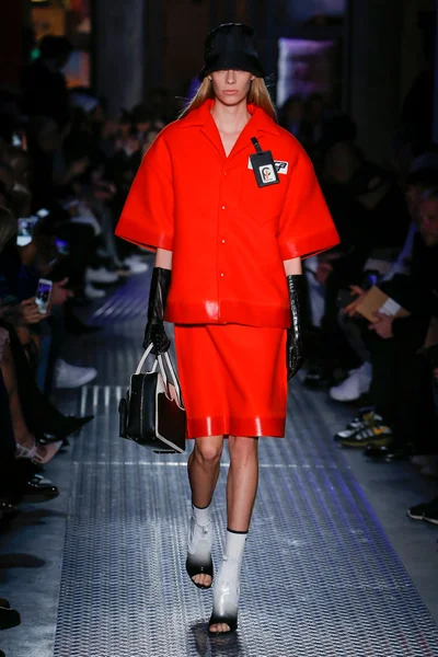 Look 39